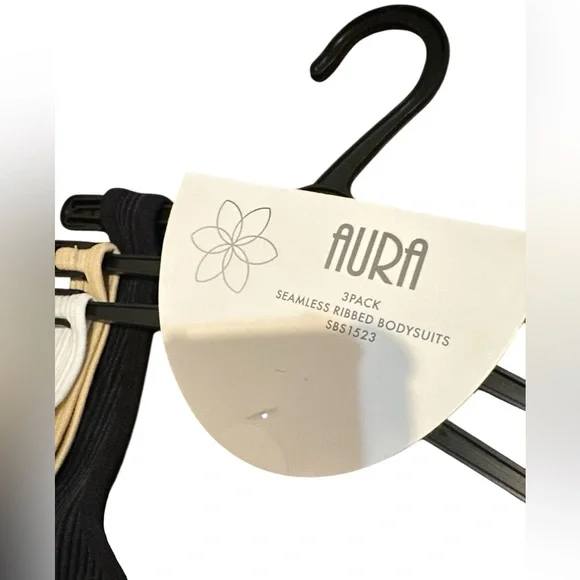 3 Aura Ribbed Bodysuit Set - White, Black, Tan - Picture 3 of 4